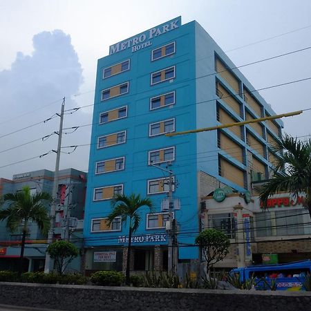 Metro Park Hotel Mandaue Себу Экстерьер фото